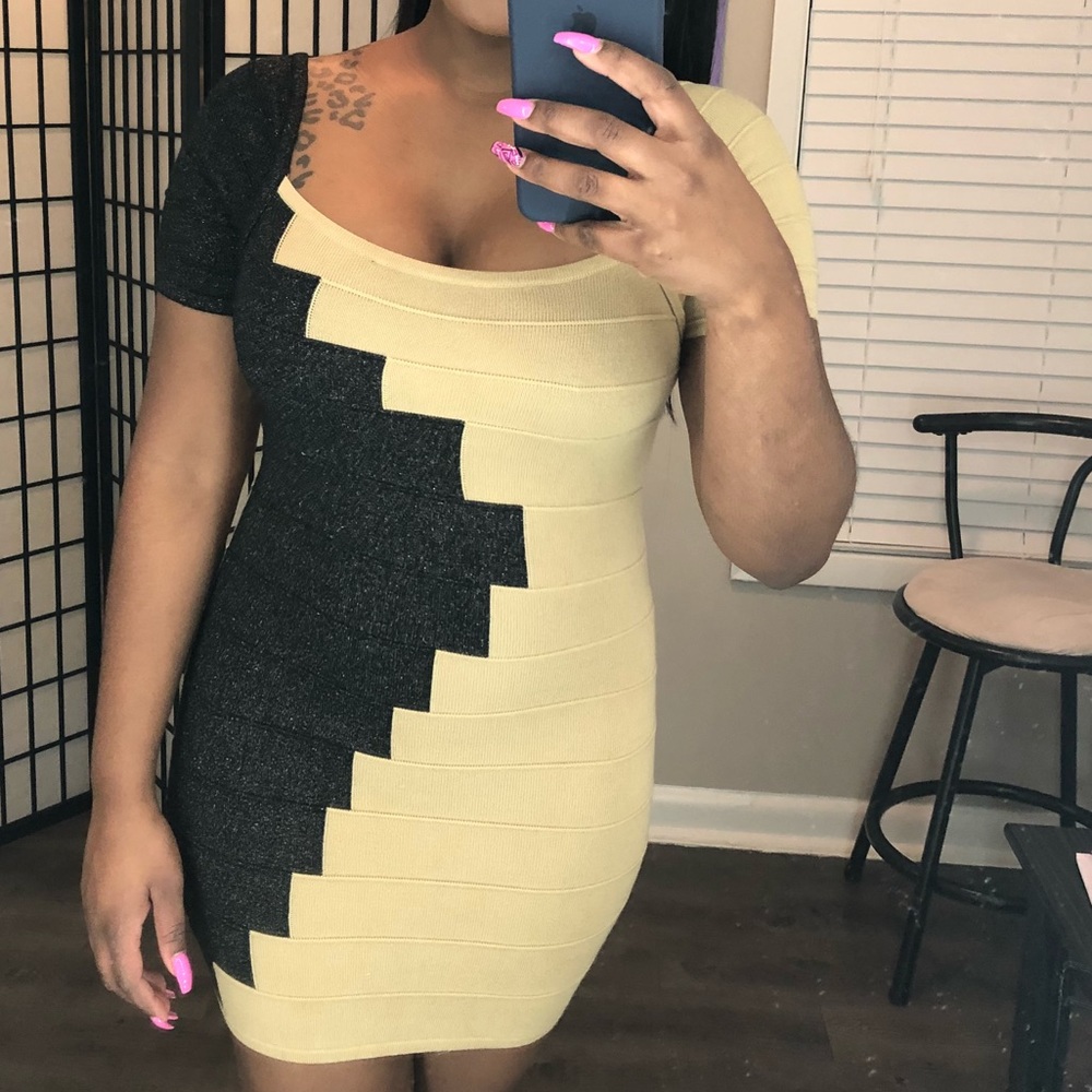 Confusing dress - Picture 2 of 2